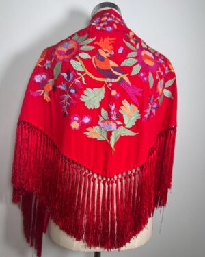 Mantón bordado Lora rojo
