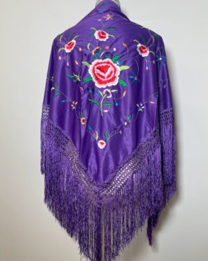 Mantón poliéster morado bordado colores
